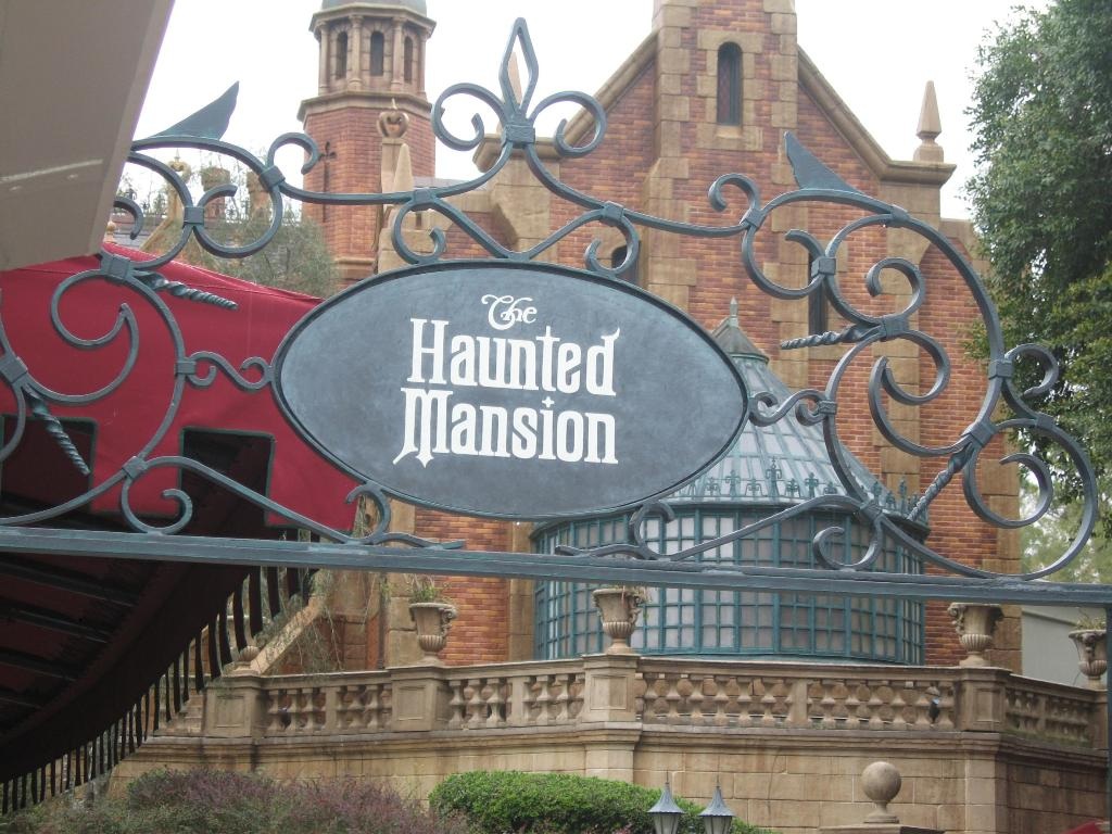 Haunted Mansion - Walt Disney World - Magic Kingdom